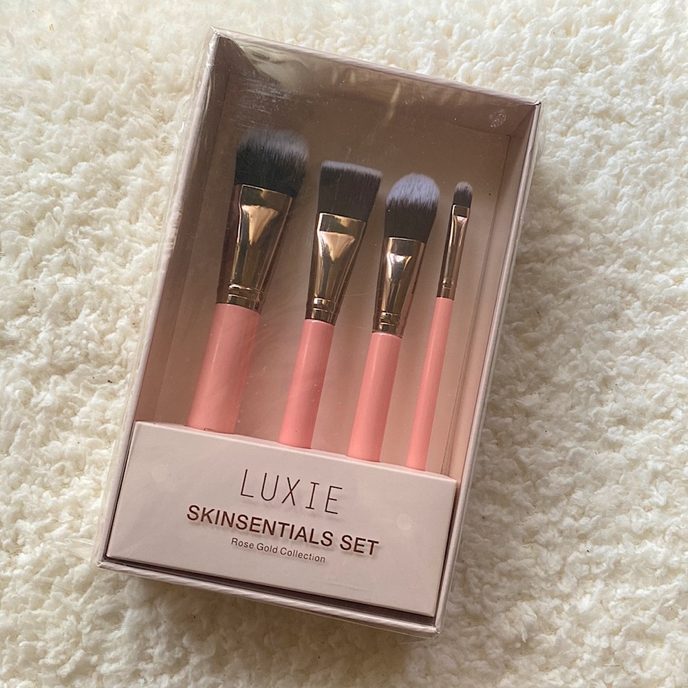 LUXIE Skincare brushes BRAND NEW!